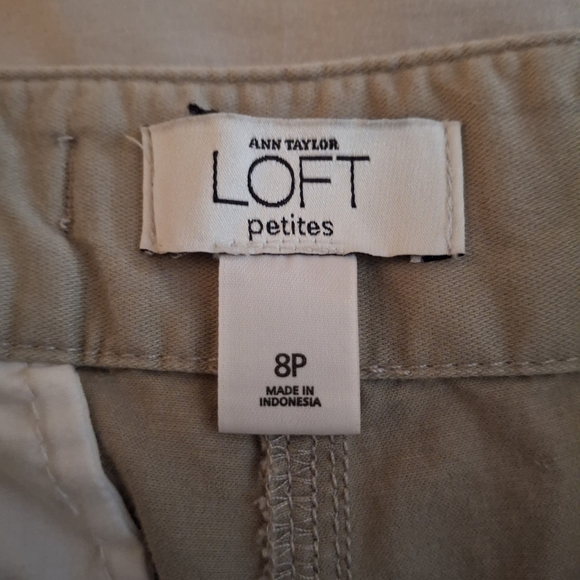 LOFT Women's Khaki Cargo Pants - Picture 7 of 10